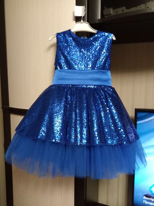 Продам платье на девочку