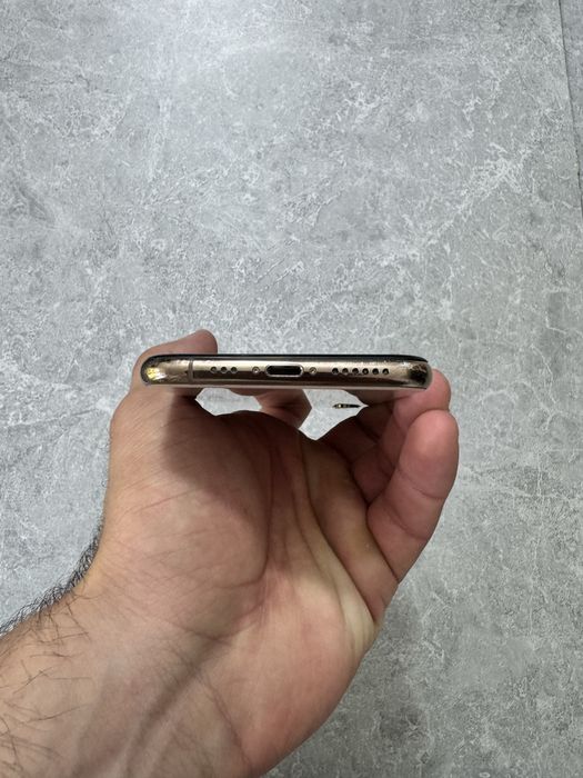 iPhone Xs 64GB Gold