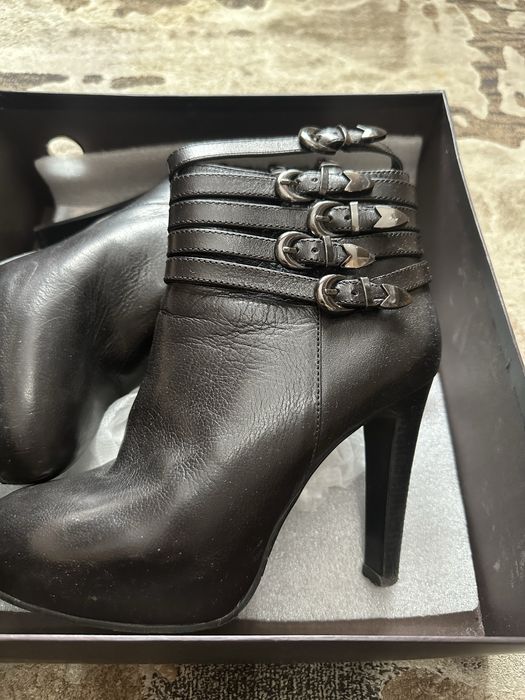 Продам модельные сапоги