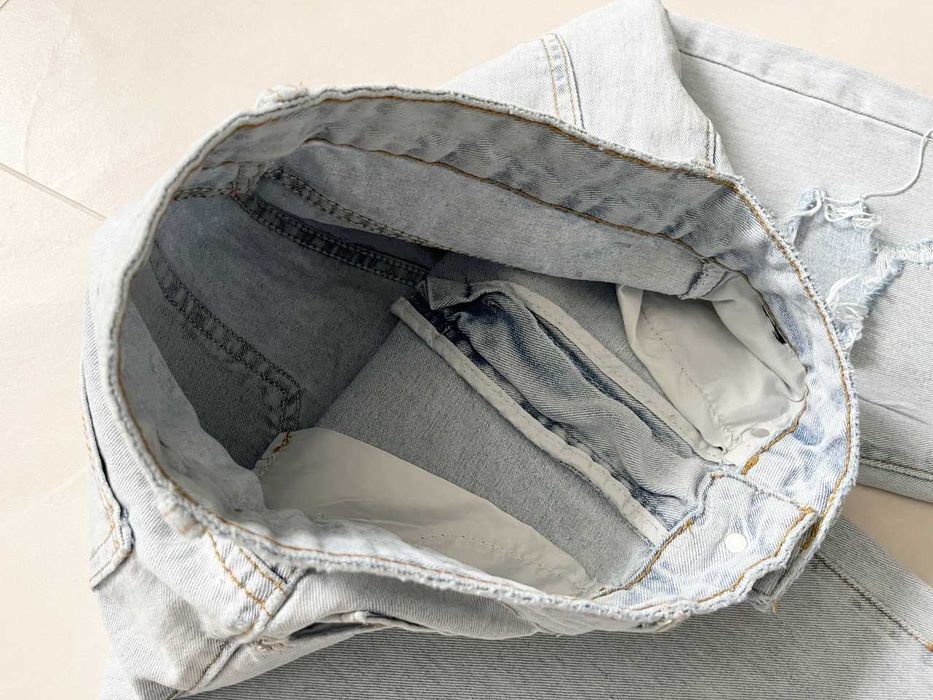 Светлосини накъсани дънки S/36