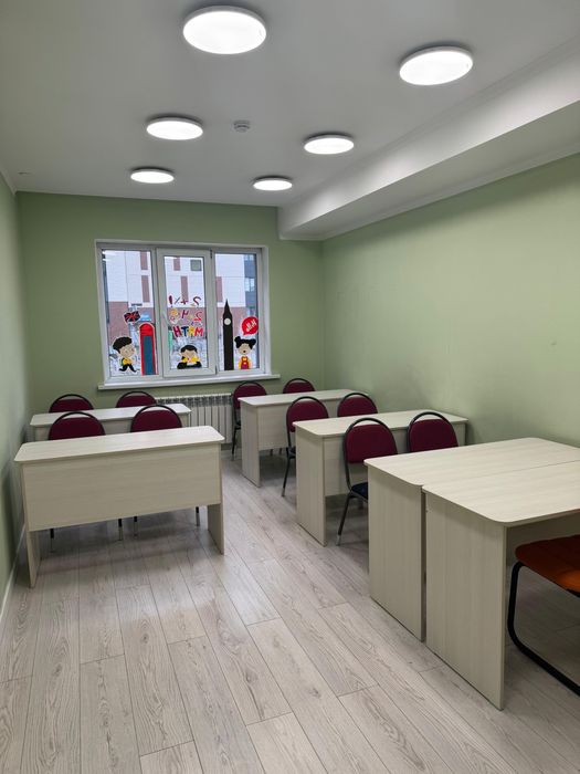 Парты со стульями