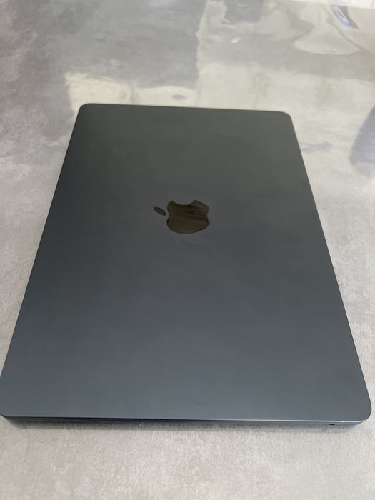 Macbook m3 2024 impecabil