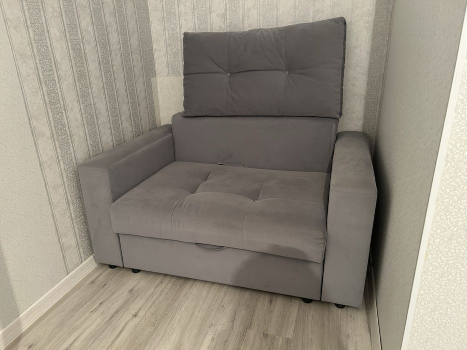 Продам два дивана