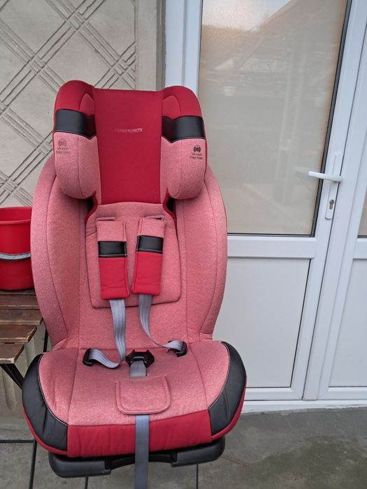 Vand scaun auto fetita