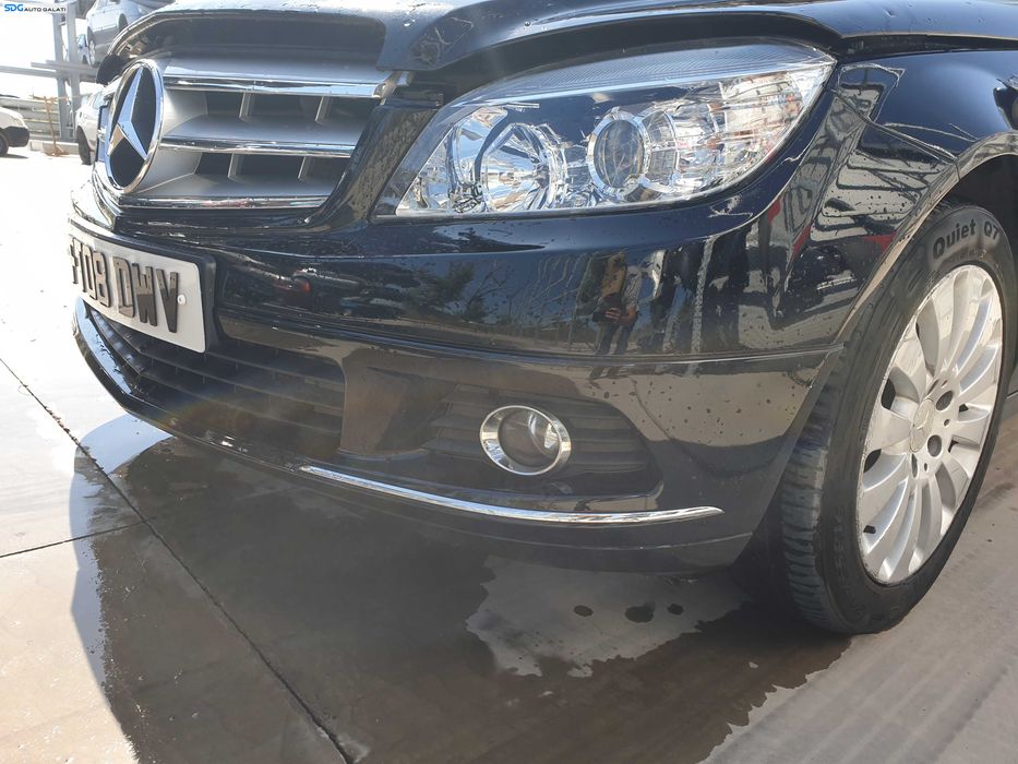 Bara Spoiler Fata cu Grile si Proiectoare FARA Grila cu Emblema Mercedes Clasa C Class W204 NFL Non Facelift 2007 - 2011 Culoare C040 040 [K6772]