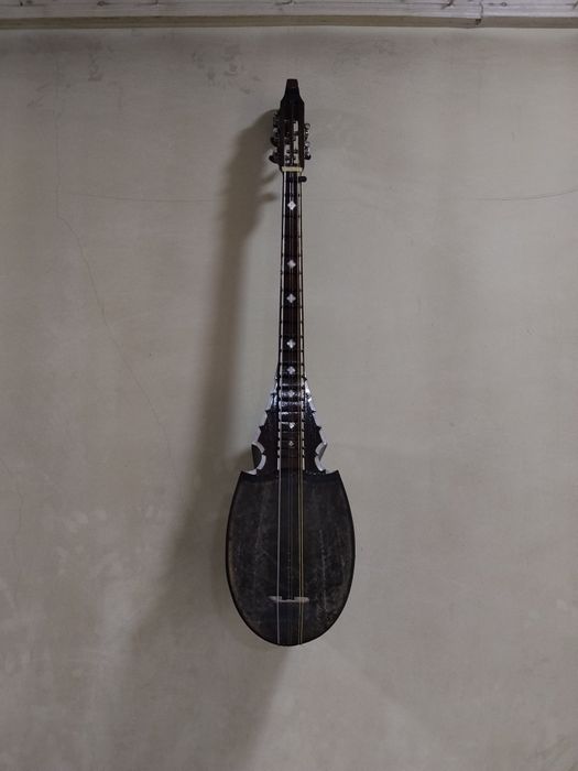 Afgʻon rubob sotiladi