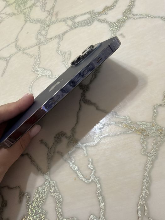 Продам Iphone 14 pro