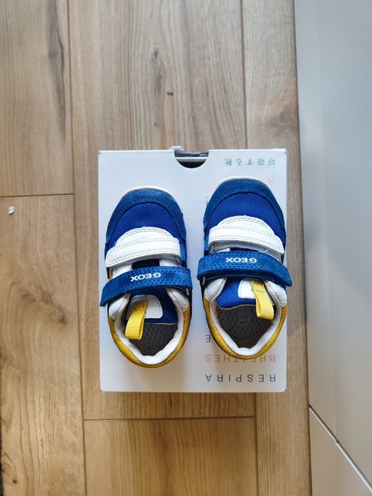 Бебешки обувки Geox - като нови