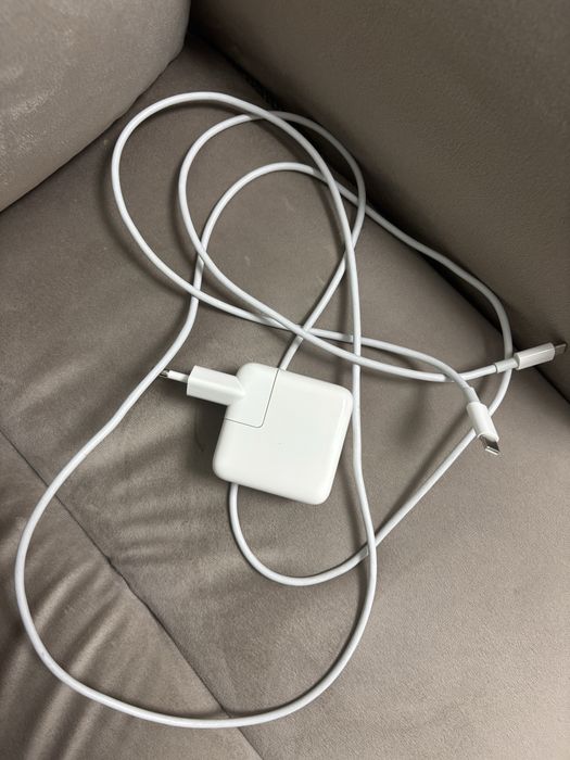 MacBook Air M1 (2020)