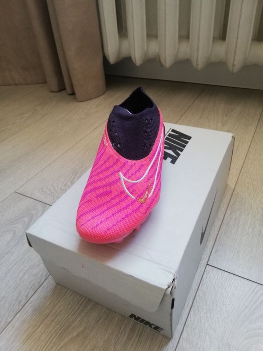 Продам бутцы детские Nike