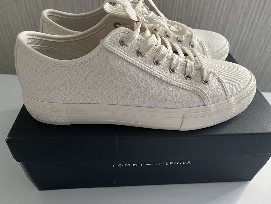 Новые кеды Tommy Hilfiger