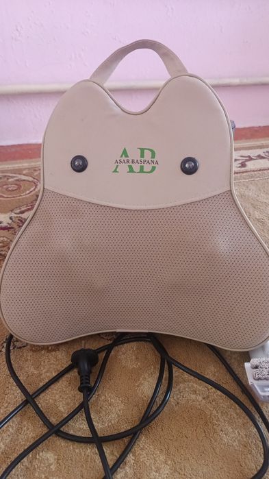 Моющие пылесос и масажор подушка