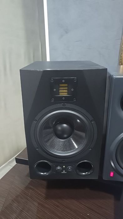 Kalonka Adam A8X sotiladi srochno