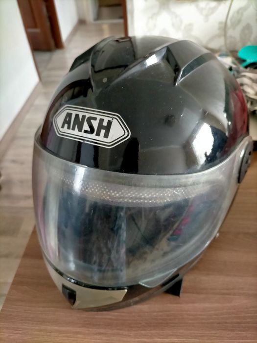 Продам мотошлем .