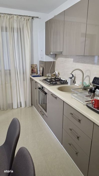 Casa tip duplex de vanzare — zona Capitol, Pitesti