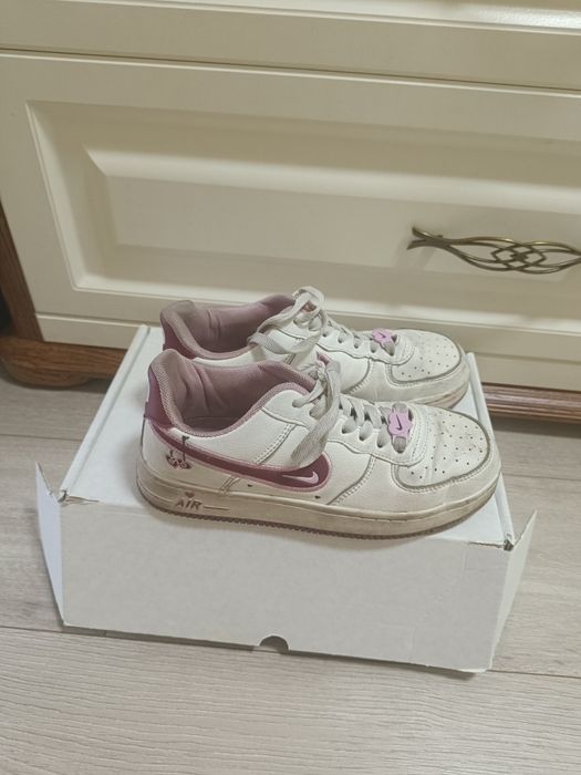 Кроссовки найк продам