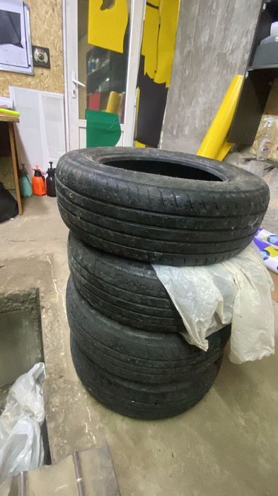 Продаю шину R15 универсал