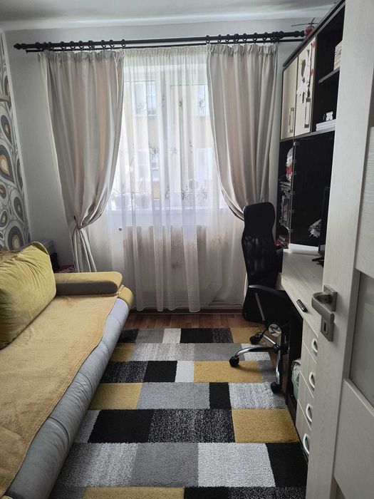 apartament 3 camere de vânzare, zona Micro 2, Turda