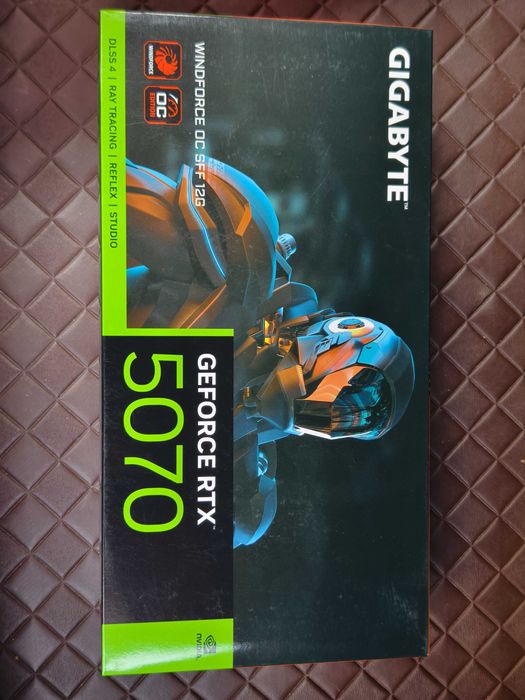 RTX 5070 12gb RTX 5060 8gb