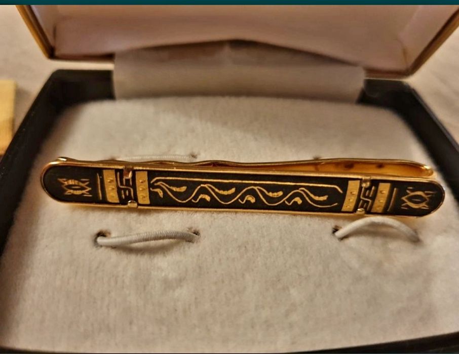 Ac cravată incrustat cu aur de 24