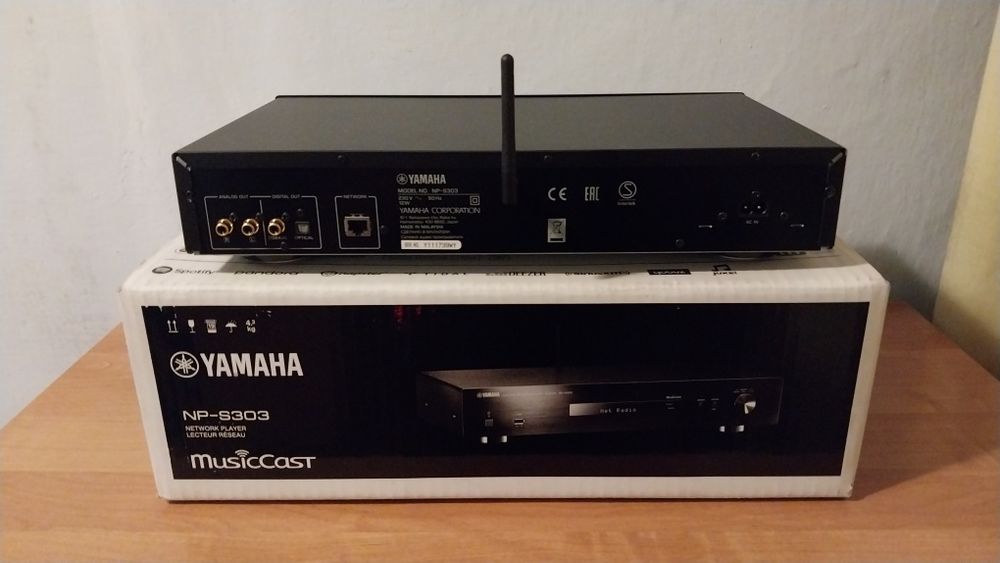 Yamaha NP-S303 Hi-Fi сетевой проигрыватель Стриммер
