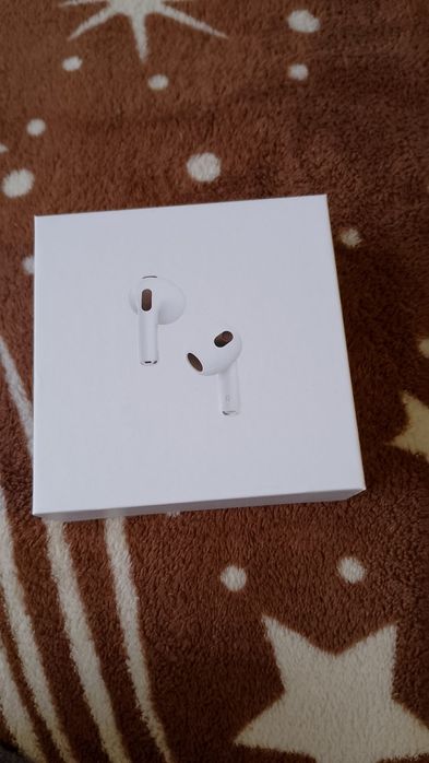 Vând caști airpods