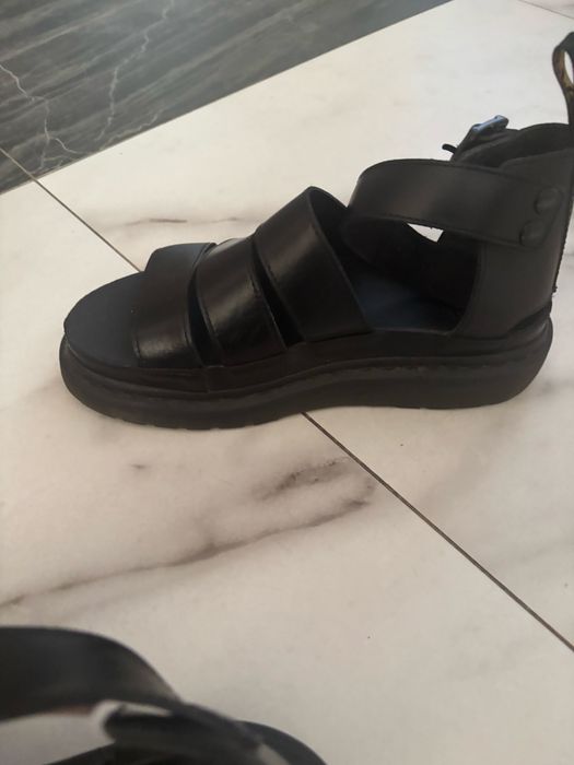 Продам сандали dr Martens оригинал
