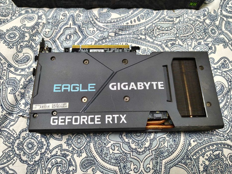 Продаю видеокарту Gigabyte GeForce RTX 3060 Eagle OC 12Gb