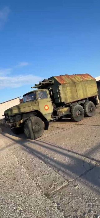 URAL 375  Camion ruses militar   6x6  vehicul istoric