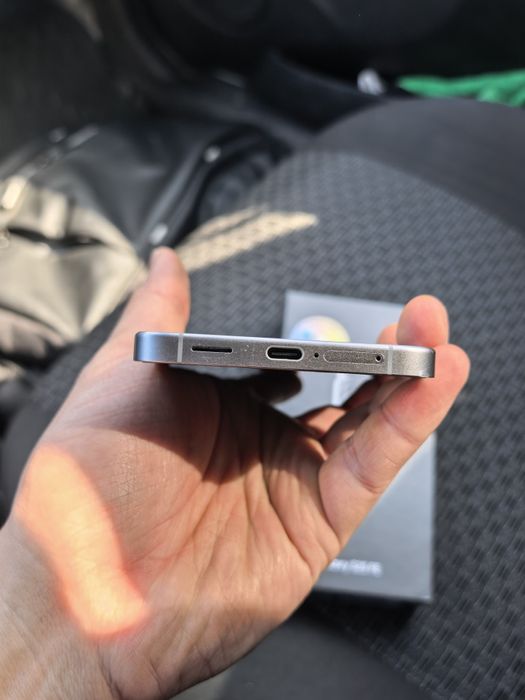 Samsung S25 Fe 8/128 gb sotiladi