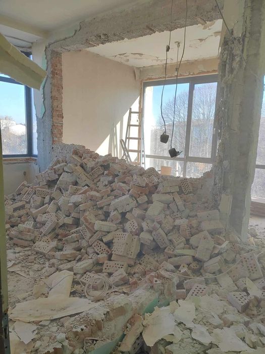 Кърти Чисти Извозва