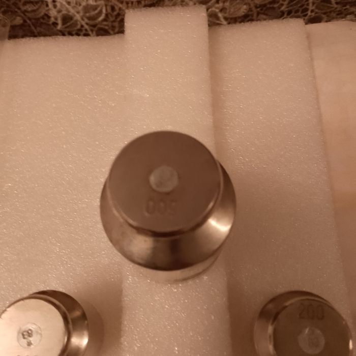 Тошлар 500 ,200 ,5 , Грам янги