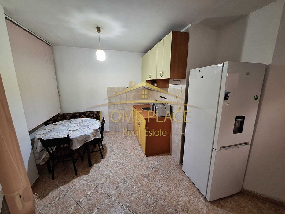 Дава се под наем Тристаен апартамент в Варна, Център - 60 кв.м за 433.5 € - Снимка #2