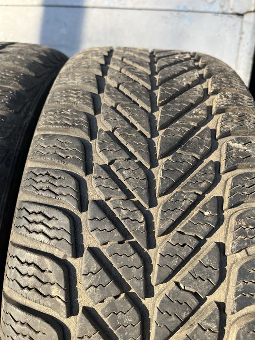 2 бр. зимни гуми 205/55/16 Debica 6+ mm DOT 3815