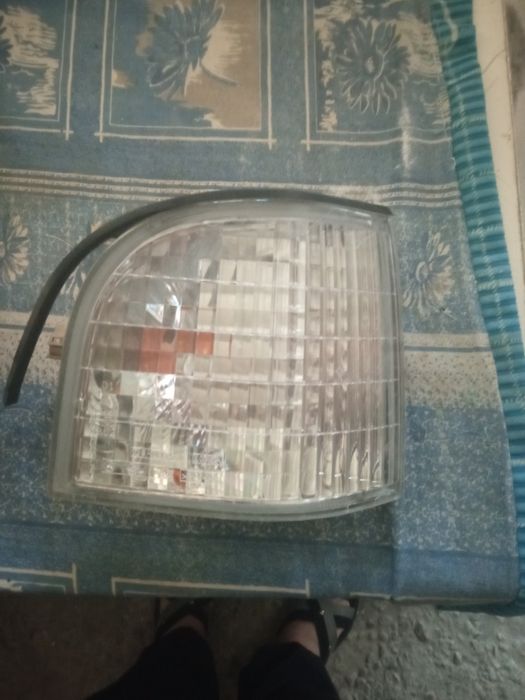 Продаются новые оригинальные поворотники от MB 100 микроавтобус