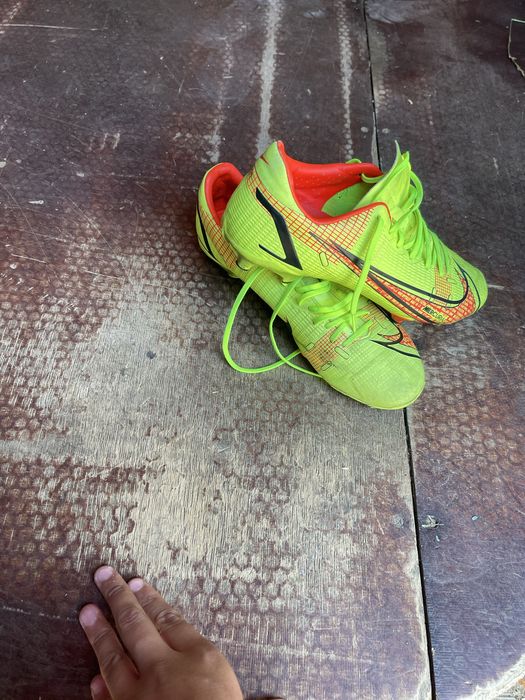 ghete de fotbal Nike Mercuria
