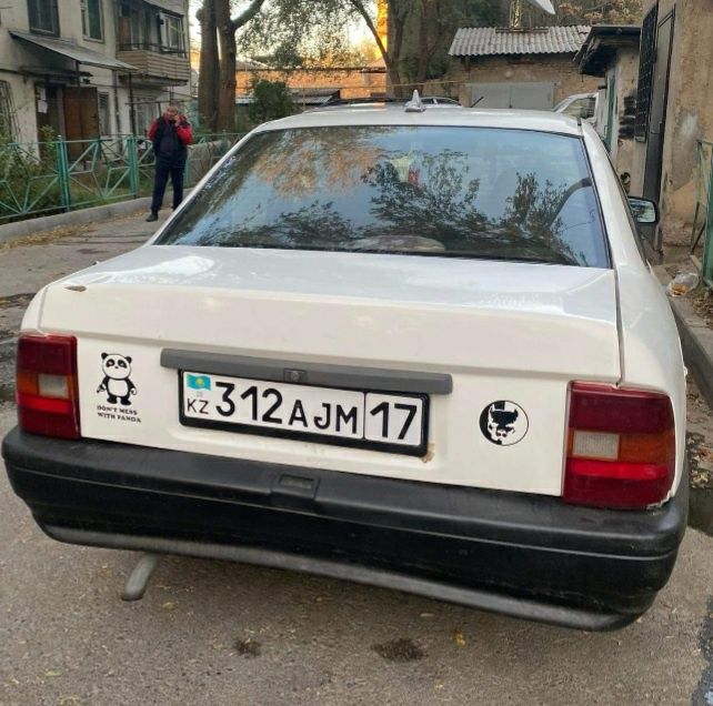 Машина opel vectra