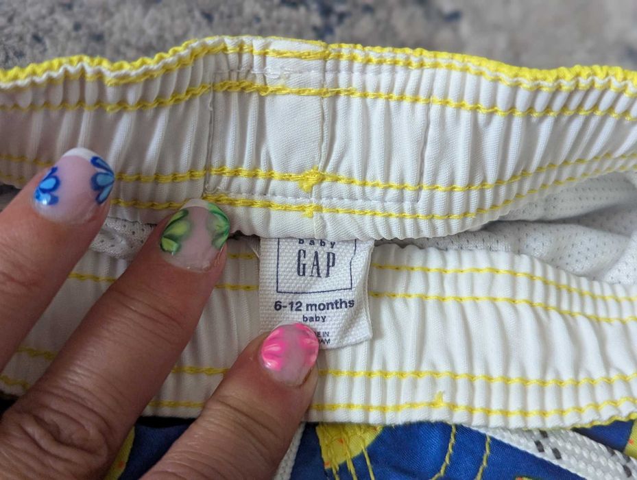 Оригинални панталонки за плуване на Gap,6-12м