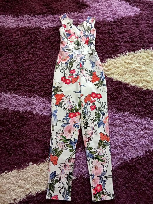 Salopetă damă superbă.