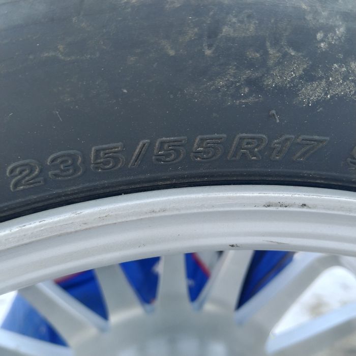 Продам диски с резиной оригинал