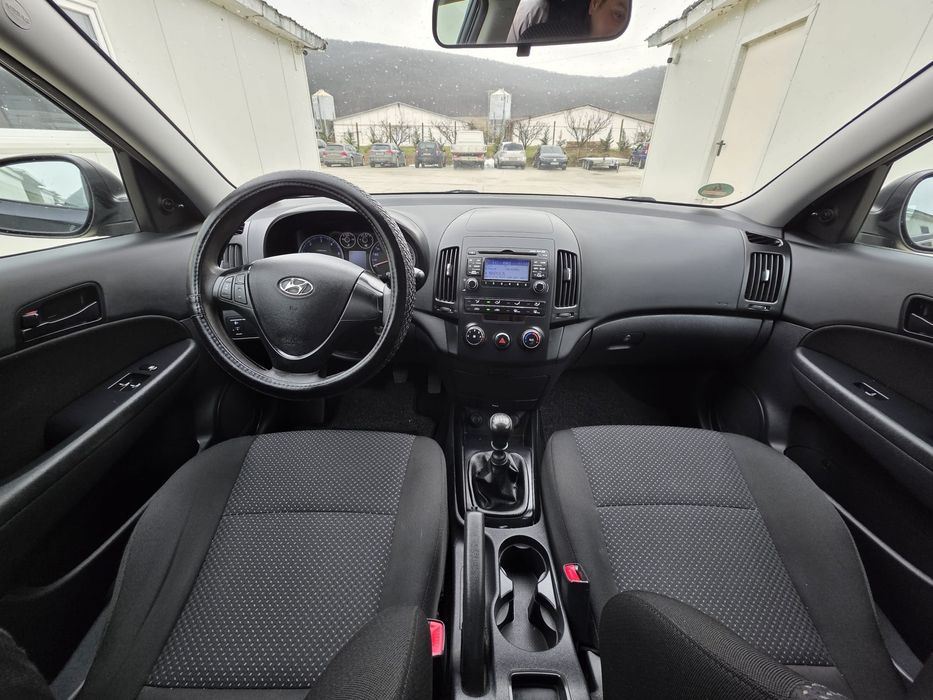 Vând Hyundai i30