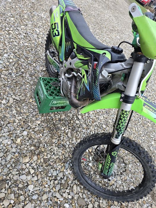 Vând cross kawasaki kx 450F 2016