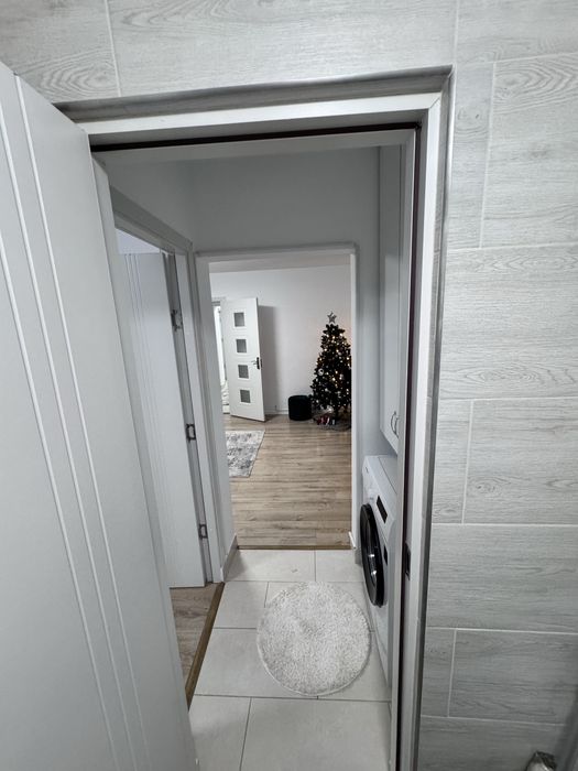 Vând apartament 3 camere