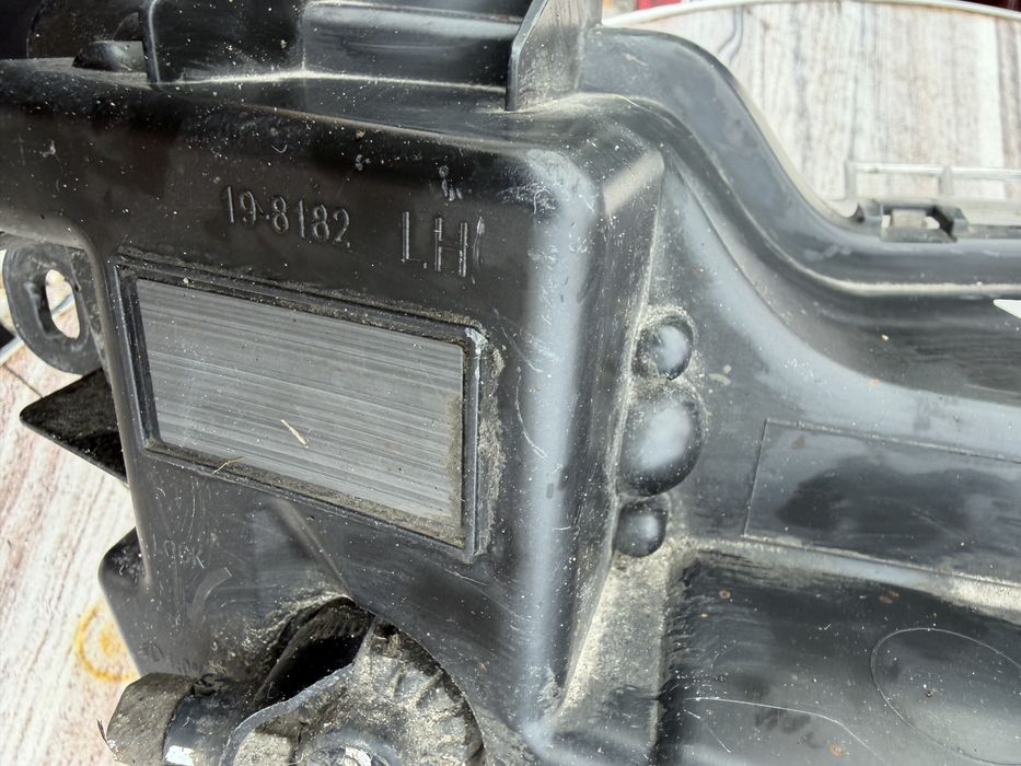 Халоген Tesla Model 3/Y