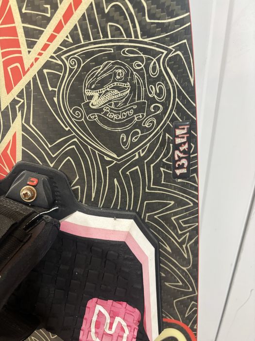 кайтборды, вейкборды