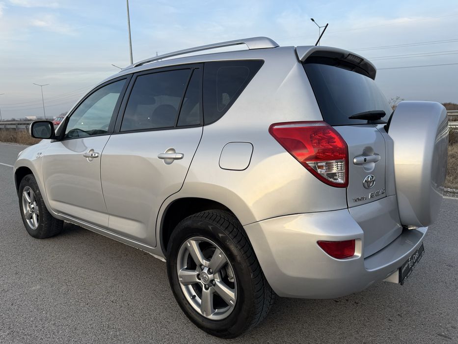 Toyota RAV 4 2.2 D-4D 136к.с 4X4 / EXECUTIVE / KOJA / KEYLESS / NAVI