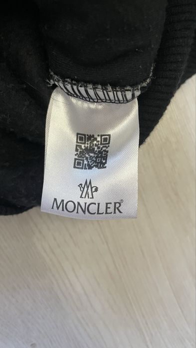 Куртка MONCLER неношенный