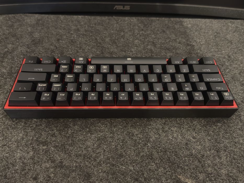 Tastatura mecanica Redragon Fizz K617 RGB 60% - In stare perfecta