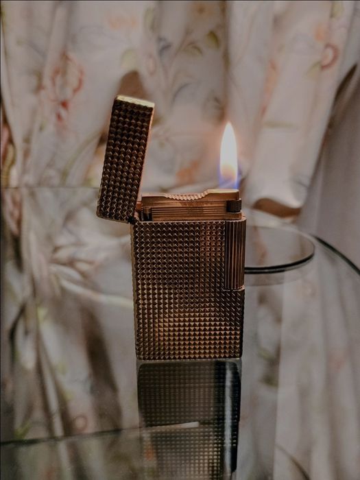 Vand/Schimb ST.Dupont Ligne 1 Daimond Head- Gold,stare impecabila de f