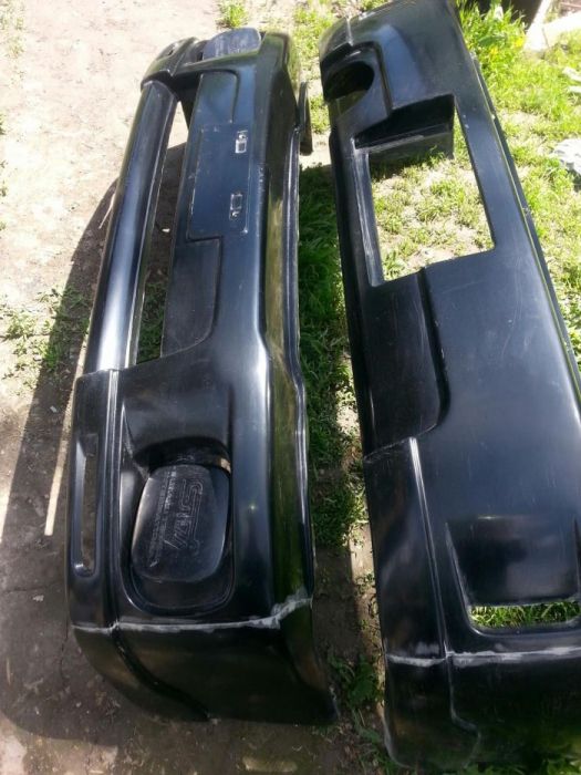 Продам бамперы STI IIM на Форестер SF